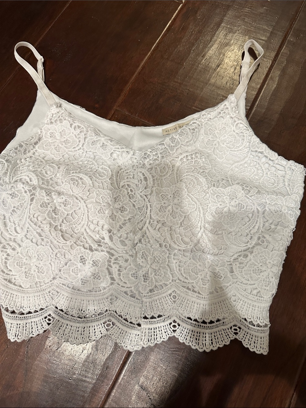 Active USA White Lace Scallop-Hem Cropped Camisole